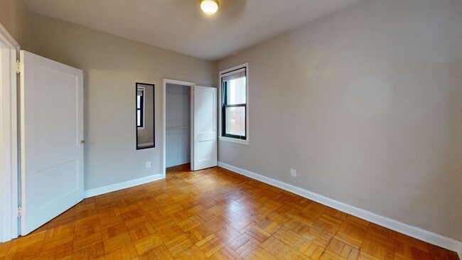 Building Photo - Foggy Bottom One Bedroom Available Now! Ro...
