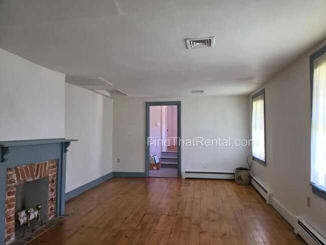 Building Photo - COMING SOON! Gorgeous historic downtown Carlisle rental with fenced yard, pond, balcony, and hard...