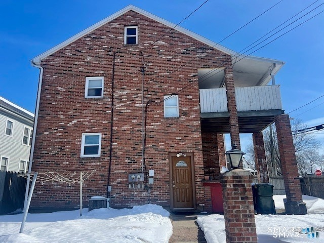 Building Photo - 1567 Main St