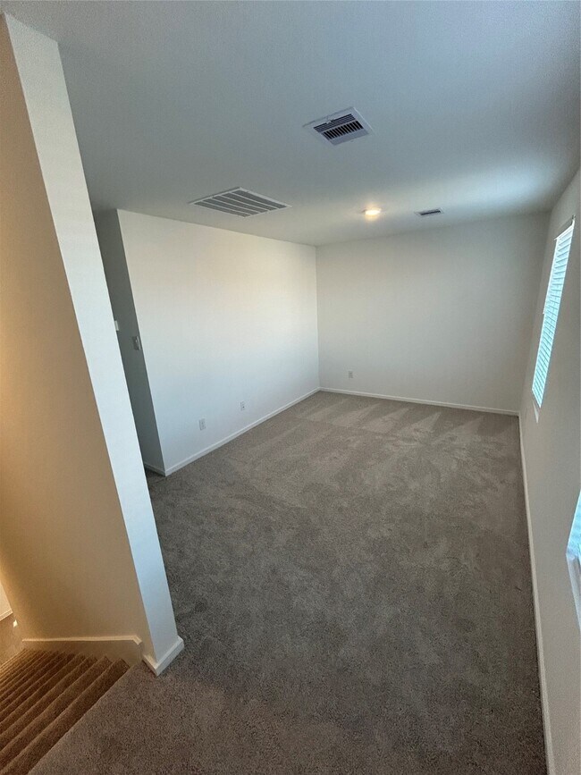 Building Photo - 3085 Majestic Sunrise Dr