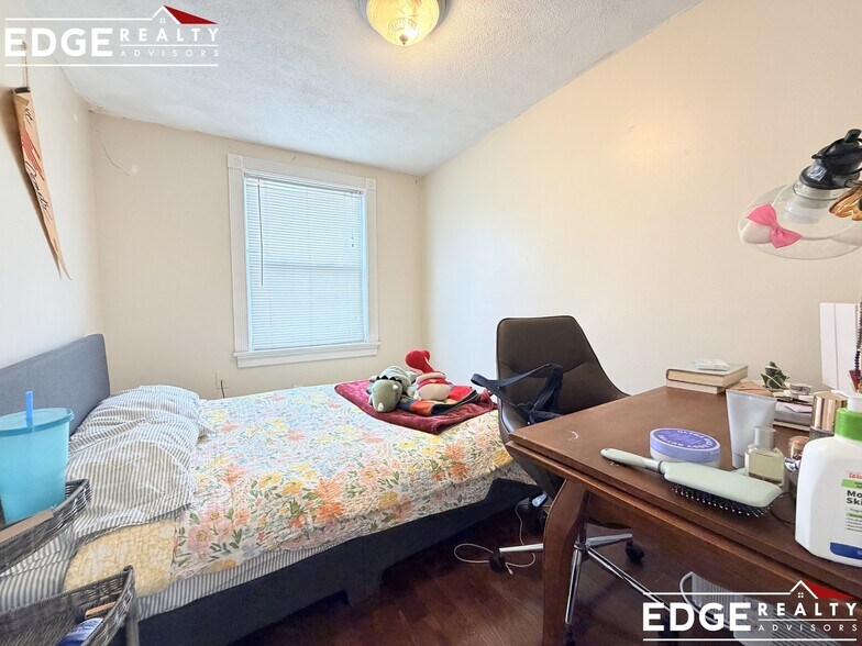 Building Photo - 5 Cottage St