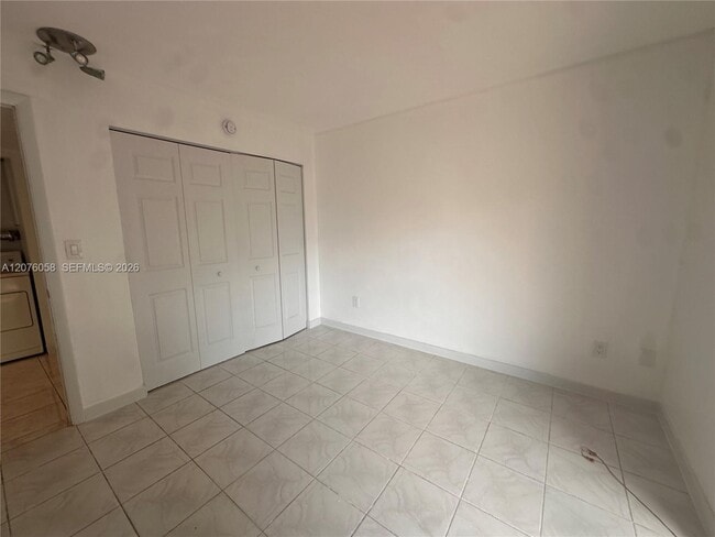Building Photo - 8810 SW 132nd Pl