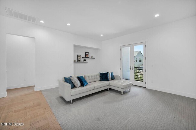 Building Photo - 5445 Side Saddle Trail