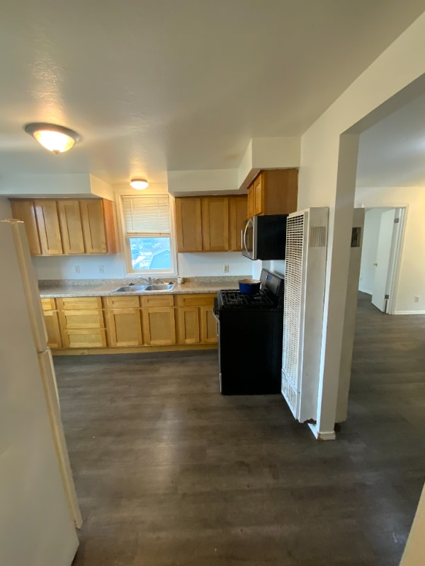 Building Photo - 634 Pacific Ave