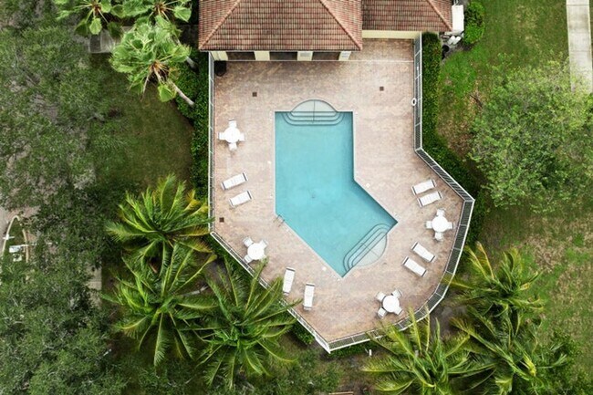 Building Photo - 40 SE Sedona Cir