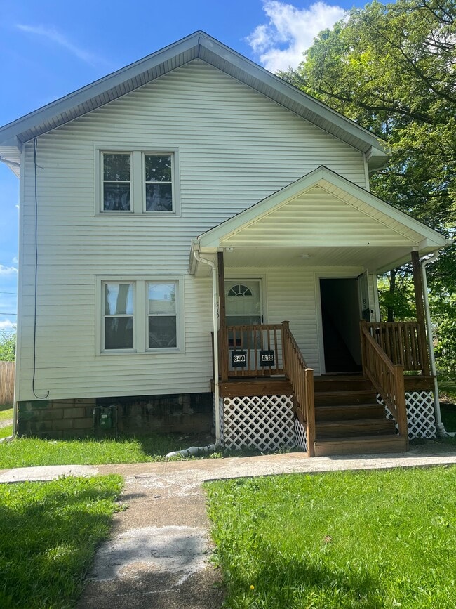 Building Photo - 840-840 Woodbine Ave SE