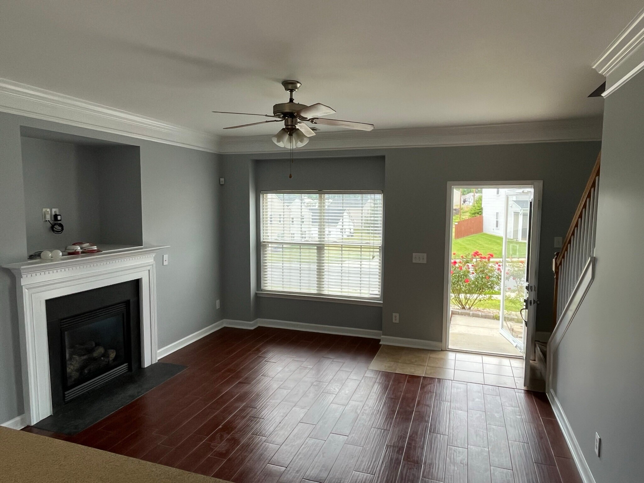 Building Photo - 913 Redford Ln