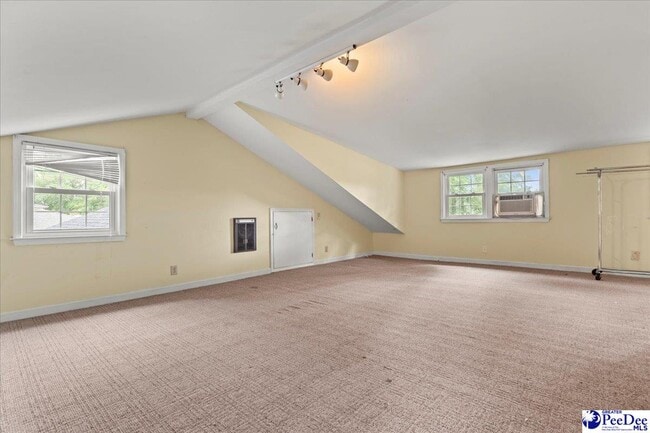 Building Photo - 3820 W Lake Dr