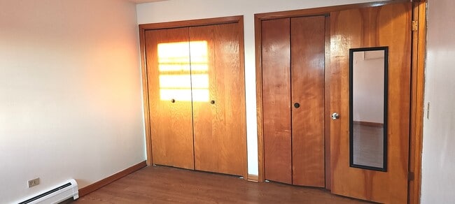 Building Photo - 2412 N 76th Ave