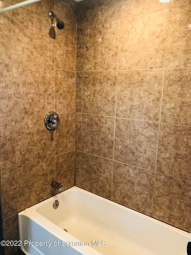 Building Photo - 176 Belmont St