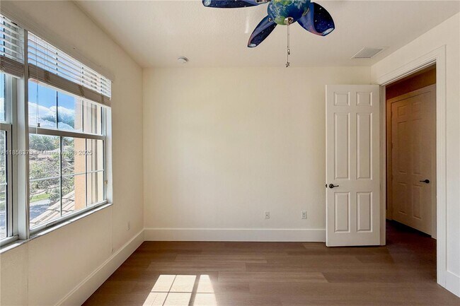 Building Photo - 11894 Fox Hill Cir