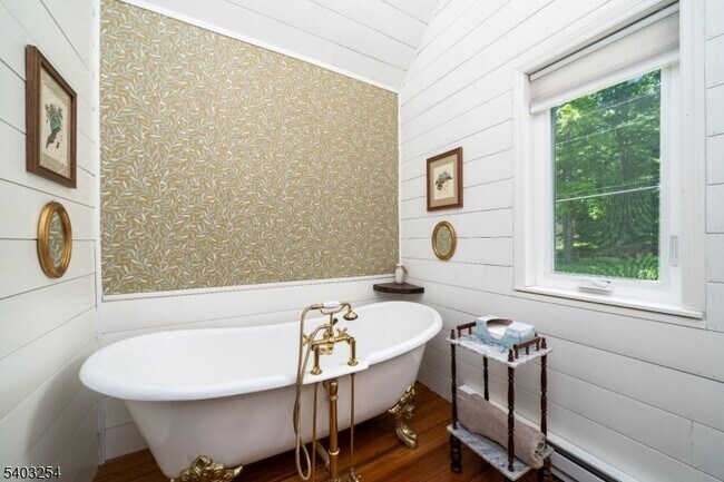 Building Photo - 30 Onteora Rd