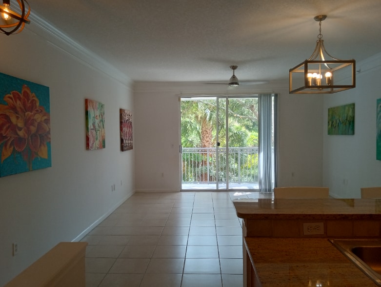 Building Photo - 1 Alta Meadows Ln