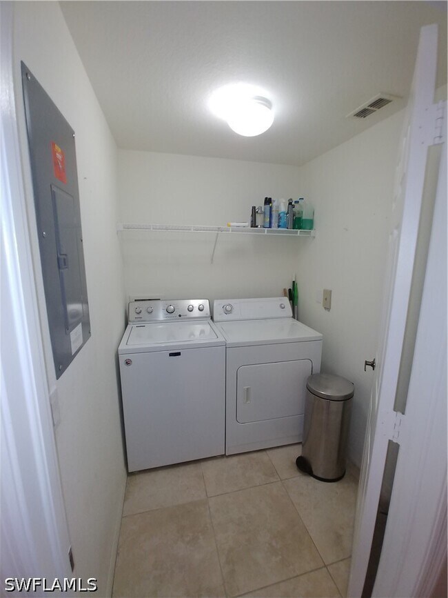 Building Photo - 20140 Estero Gardens Cir