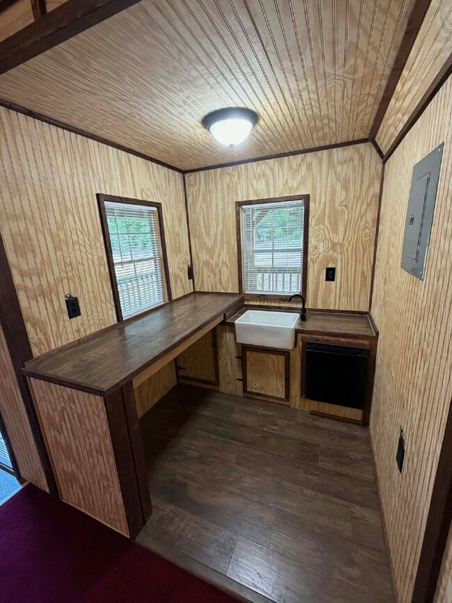 Building Photo - Charming 1-Bedroom Home with Modern Amenities in Longview, TX! - Available in May