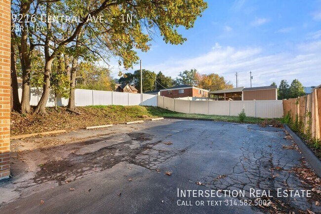 Building Photo - 9216 Central Ave