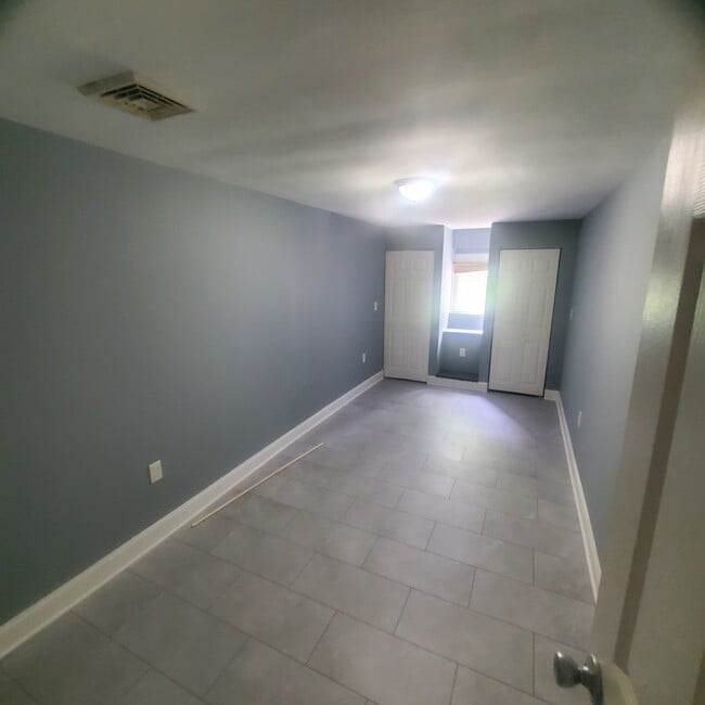 Building Photo - Cedar