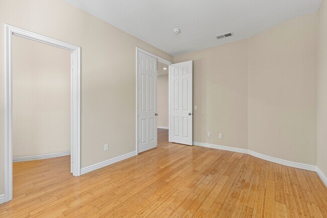 Building Photo - Elegant 5-Bedroom Carmel Valley Home with ...