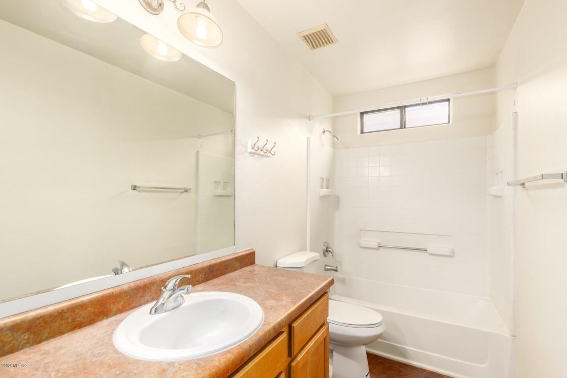 Building Photo - 405 E Geronimo Bluff Loop