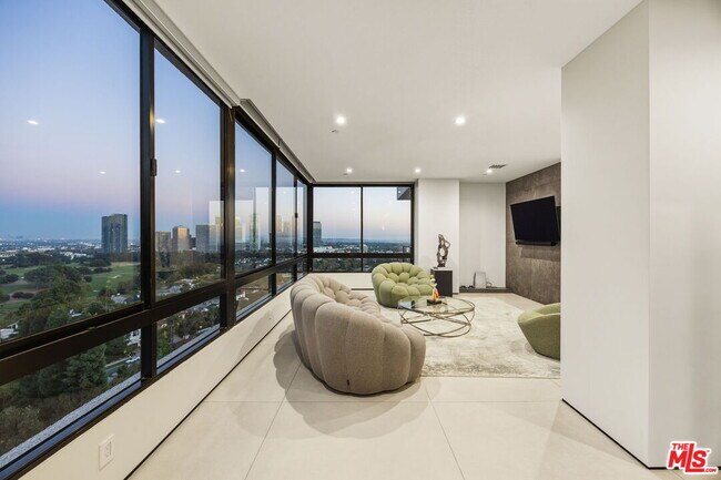 Building Photo - 10350 Wilshire Blvd