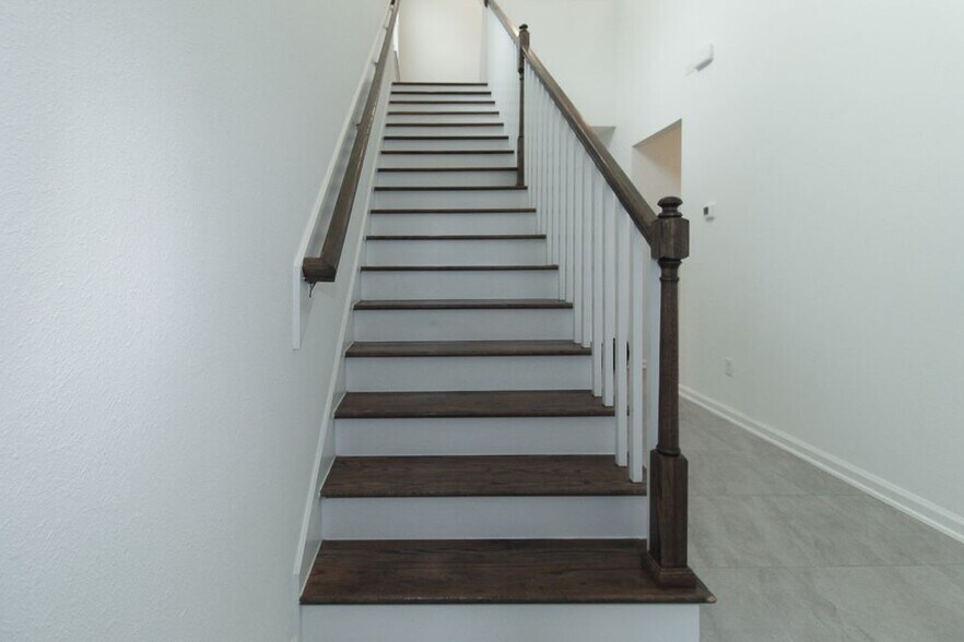 Building Photo - 254 Starnberg Ct