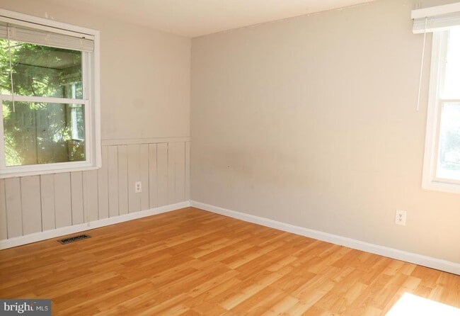 Building Photo - 3006 Summershade Ct