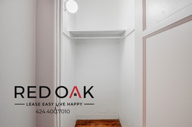 Building Photo - 706 N St Andrews Pl