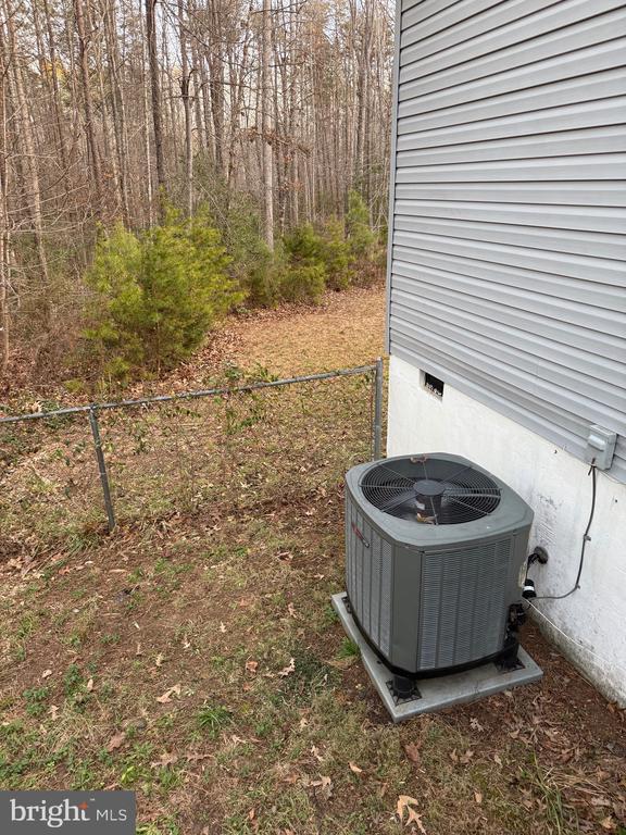 Building Photo - 6407 Sunset Rd