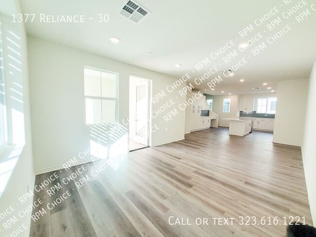 Building Photo - 1377 Reliance-30