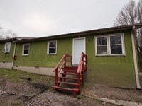 Building Photo - 199 Sheppard St