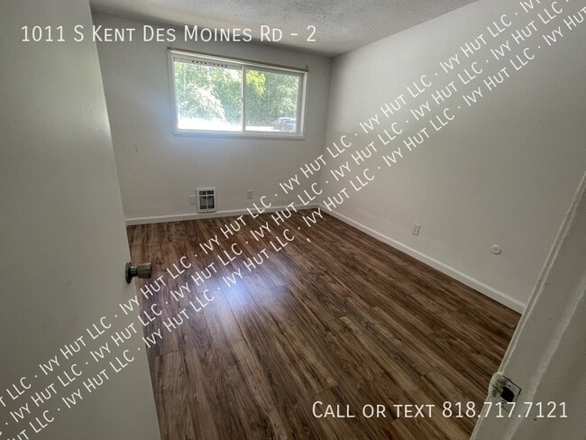 Building Photo - 1011 Kent Des Moines Rd