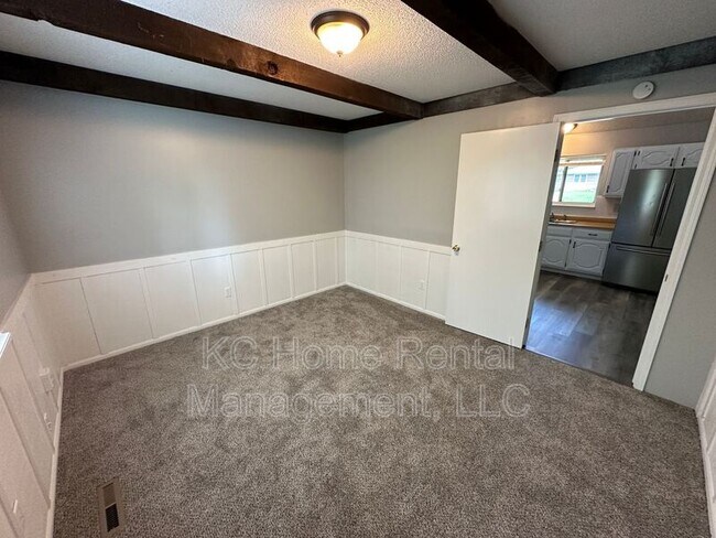 Building Photo - 8209 Webster Avenue