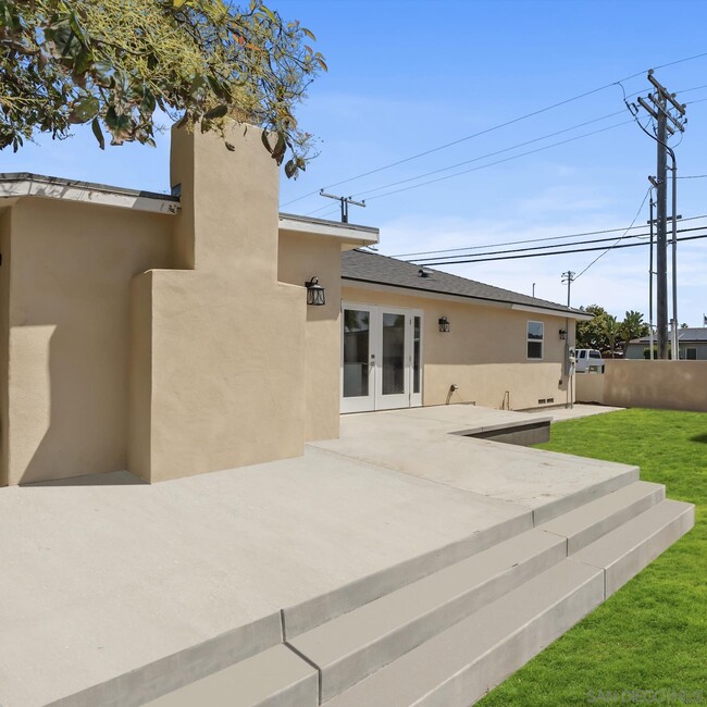 Building Photo - 291 Ebony Ave