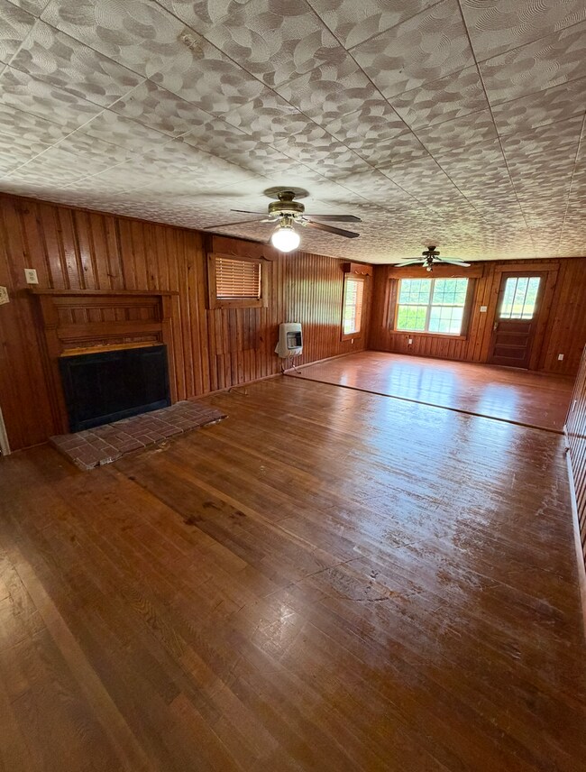 Building Photo - 1380 County Rd 15