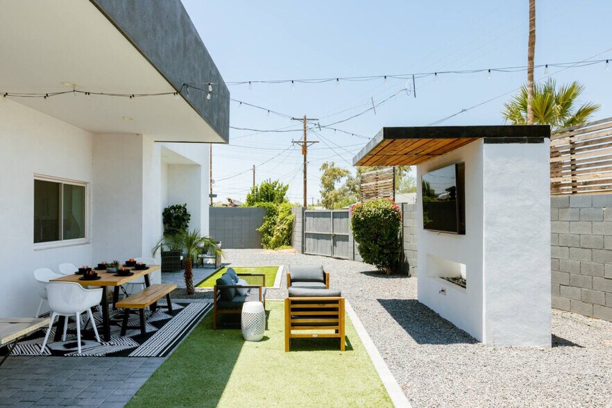 Building Photo - 2015 N 80th Pl