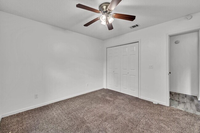 Building Photo - 1237 Rhonda Dr