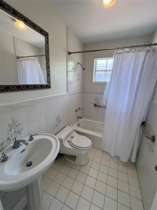 Building Photo - 421 NW 57th Ct