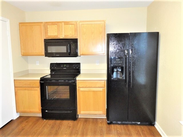 Building Photo - 9742 Liberty Grn