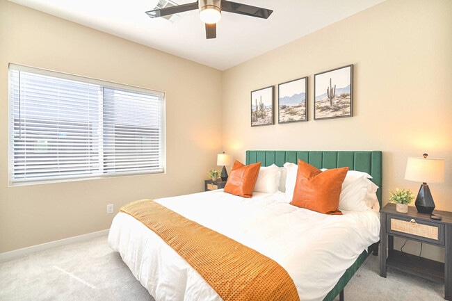 Building Photo - 16601 N Parkview Pl