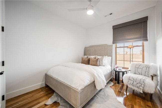 Building Photo - 4607 S 47th St