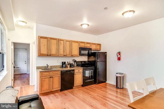Primary Photo - 1511 W Susquehanna Ave