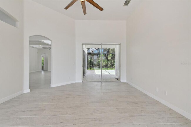 Building Photo - 13792 Long Lake Ln