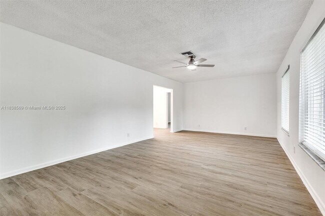 Building Photo - 1848 SW 24th Ave