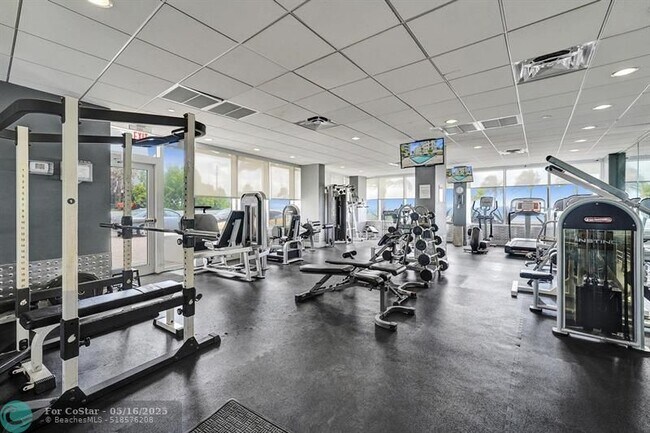 Building Photo - 209 N Fort Lauderdale Beach Blvd