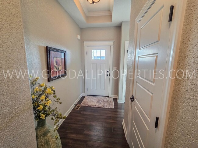 Building Photo - 3 Bed 2 Bath Home in Adel with a 3-Car Garage