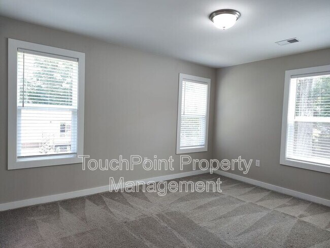 Building Photo - 4525 Lindsay Ln