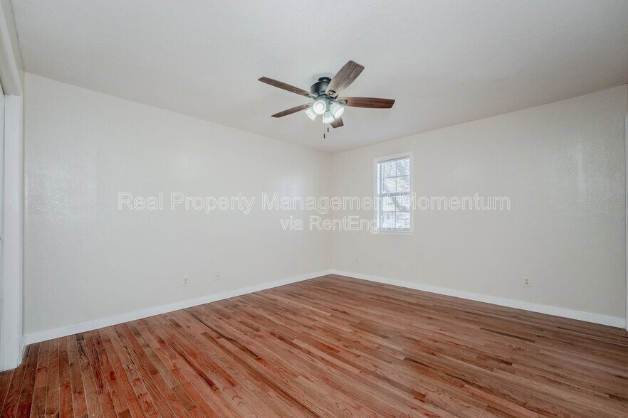 Building Photo - 1118 W Fair Play St