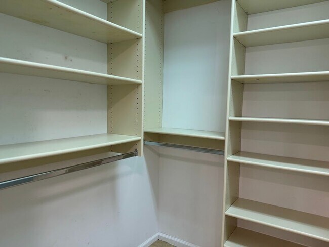 Building Photo - Resort-Style Phoenix Home with Pool, Outdo...