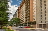 Building Photo - 3800 Powell Ln