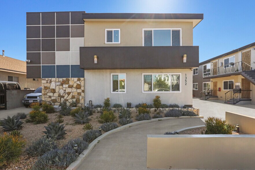 Building Photo - 1352 W 36th St